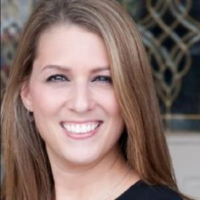 Dr. Dori  Freeland