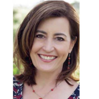 Dr. Traci R Fernandes
