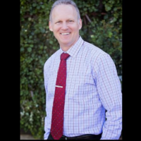 Dr. Robert W Erlach
