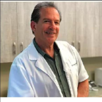 Dr. Douglas M Yarris