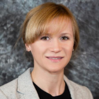 Dr. Alicja E McCrudden