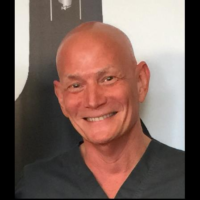 Dr. Earl  Bercovitch