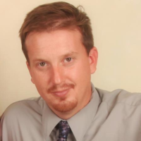 Dr. Dustin  Huffman