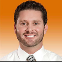 Dr. Esmael  Valdez