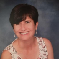Dr. Lucy  Valencia