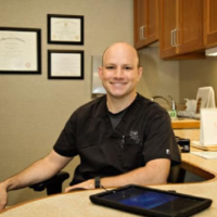 Dr. Gregory D Segraves