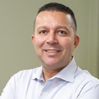 Dr. Medhat  Dawoud