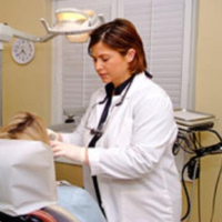 Dr. Elis  Paparisto