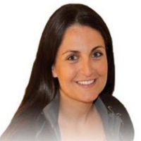 Dr. Yasmine  Zaeni