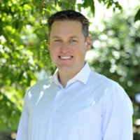 Dr. Dean  Brewer