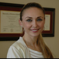 Dr. Ewa  Hame