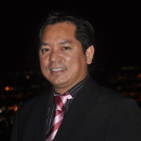 Dr. Dino  Hernandez