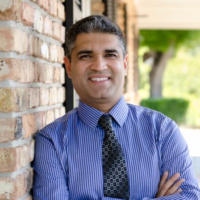 Dr. Rajiv  Motwani