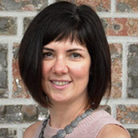 Dr. Delia  Constantin
