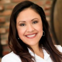 Dr. Denisse  Montalvo