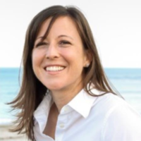 Dr. Anne Roisin Mullin-Kuczma
