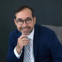 Dr. Javier E Martinez