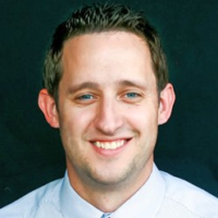 Dr. Bradley E DeVries