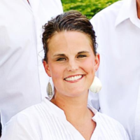 Dr. Laura L Schleucher