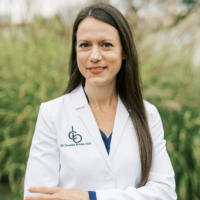 Dr. Christina  Brinda