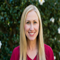 Dr. Lindsey Eidson Koerich de Paula