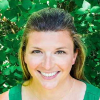 Dr. Lindsey Dee Vossen