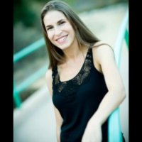 Dr. Andrea  Arons