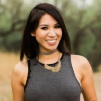 Dr. Lynda  Smith