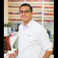 Dr. Varo  Boyer