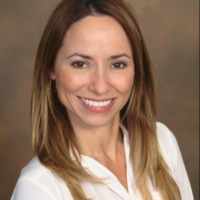Dr. Luz D Visbal