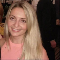 Dr. Stephanie L Niewieroski