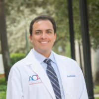 Dr. Mauricio  Hervas