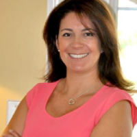 Dr. Ana Maria Arango