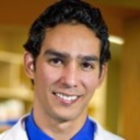 Dr. Michel  Vazquez