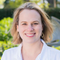 Dr. Lindsey E Hosek