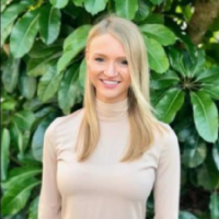 Dr. Melania  Elsner