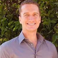 Dr. William  Vainer