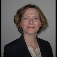 Dr. Leslie  McGarvey