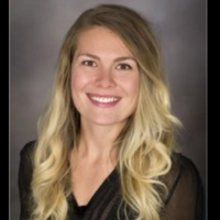 Dr. Amanda S Zenthoefer