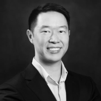 Dr. Robert  Yu