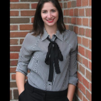 Dr. Alexandra  Dodds