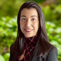 Dr. Johanna  Lerzundy