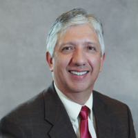 Dr. Mario  Benavente
