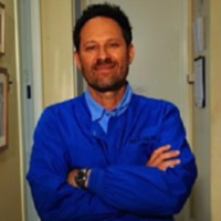Dr. Steven  Goldy