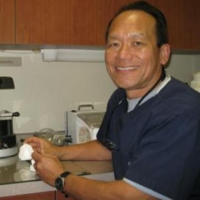 Dr. Robert T Kimura