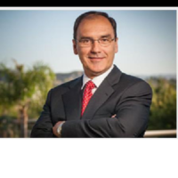 Dr. Alexander  Villar