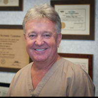 Dr. Wallace R Lott