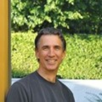 Dr. Douglas L Starkey