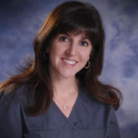 Dr. Leslie  Hernandez