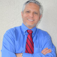 Dr. Ramon E Hernandez
